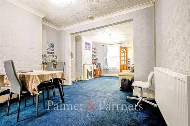 2 bedroom terraced house to rent - Photo 1