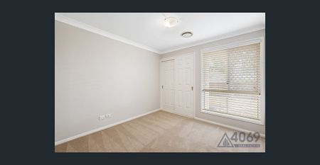 Modern Family Home with an Inviting Pool - Photo 5