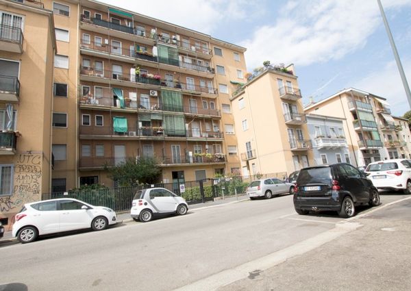 Wonderful single room in Via Riccardo Pitteri