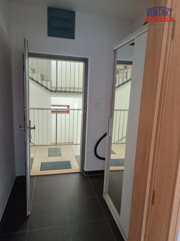 Pronájem bytu 1+kk a garsoniéry 39 m², Hluboká nad Vltavou - Fotografie 4