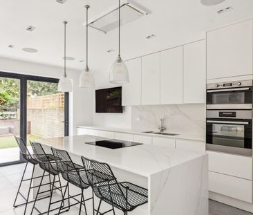 Available to let, a modernised five-bedroom period home in Putney SW15 - Photo 6
