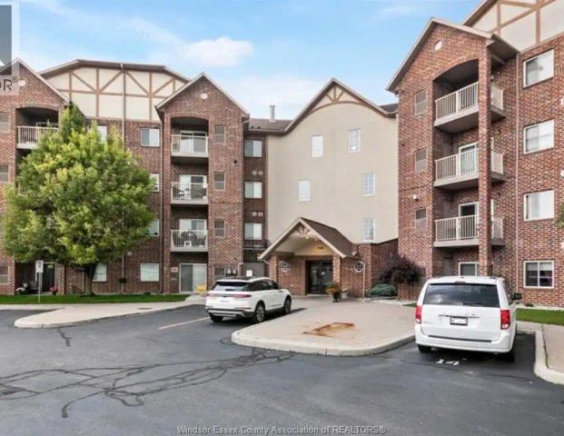 3160 Wildwood Unit# 107 — 2 Bedroom - Photo 1