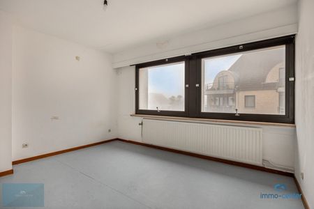 Te huur: Ruim duplexappartement in het centrum van Neeroeteren - Photo 4