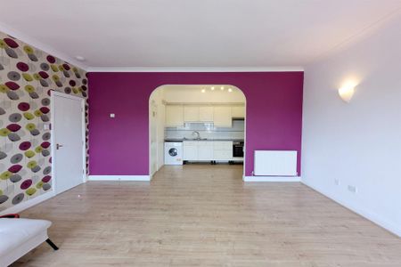 2 bedroom flat to rent - Photo 2