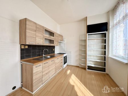 Pronájem bytu 3+1 103 m2 - Fotografie 5