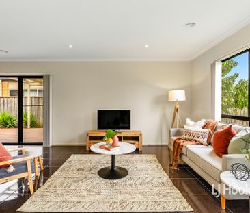 30 Crossway Avenue, Tarneit VIC, Belconnen - Photo 1