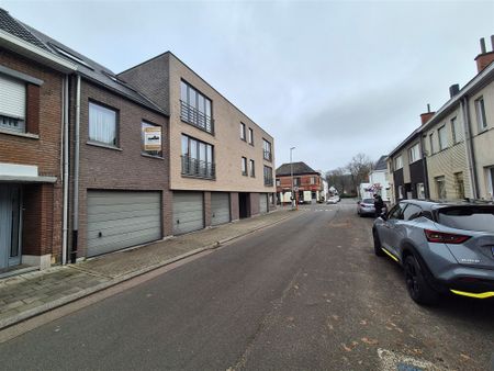 Zeer mooi en rustig gelegen instapklaar ruim appartement op eerste verdieping in de residentie “Winterjasmijn”. - Photo 4