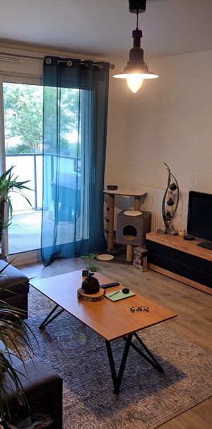 Location Appartement 2 pièces 44m² CHARTRES DE BRETAGNE 35131 - Photo 1