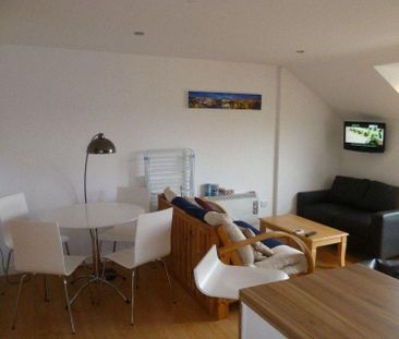 Studio to rent - Photo 2