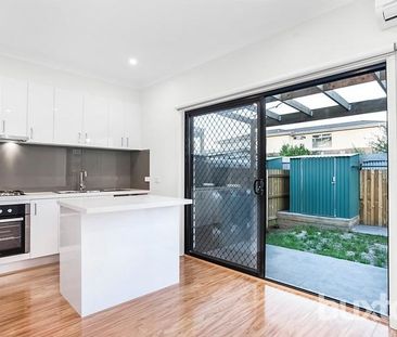 74D Fulton Street, Clayton VIC 3168 - Townhouse For Rent | Domain - Photo 3