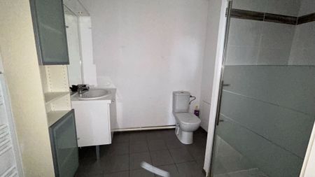 Location Appartement 2 pièces 43m² - Photo 4