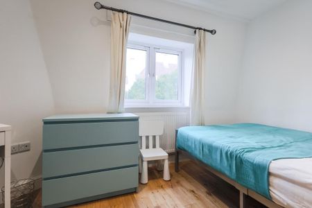 4 Bed Flat, Chalton Street, NW1 - Photo 4