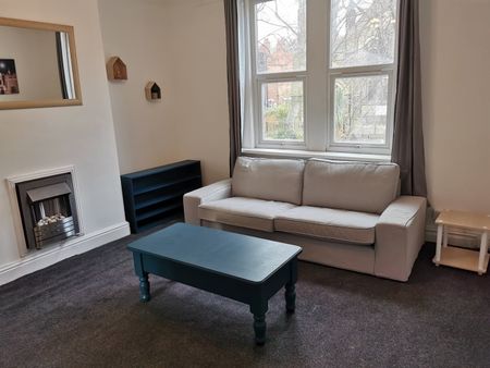 1 Bed Flat, Harehills Avenue, LS8 - Photo 2