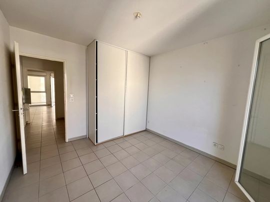 Location Appartement 2 pièces 43m² MARSEILLE 3ème - Photo 1
