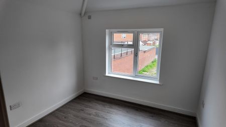 3 bedroom apartment to rent - Photo 3
