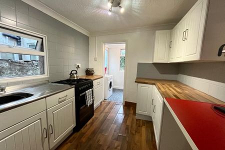 Daisy Street - Photo 5