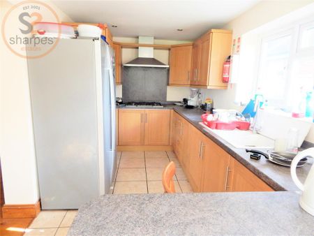 1 bedroom in a house share to rent - Photo 5