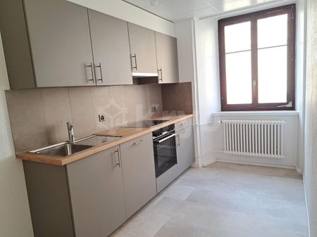 3-ROOM APARTMENT UPPER GROUND FLOOR 90 M2 RENOVATED - Foto 2
