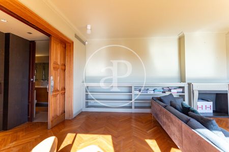 Penthouse for rent in Turó - Photo 3