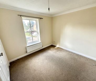 4 bedroom detached house to rent - Photo 3