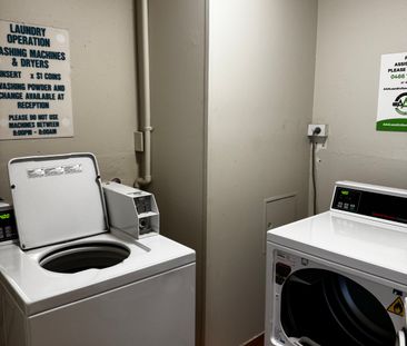 Surfers Paradise - Photo 6