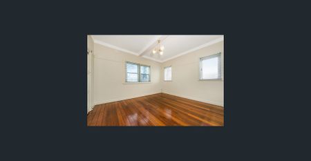 Sizeable Art Deco Style Apartment - Photo 2