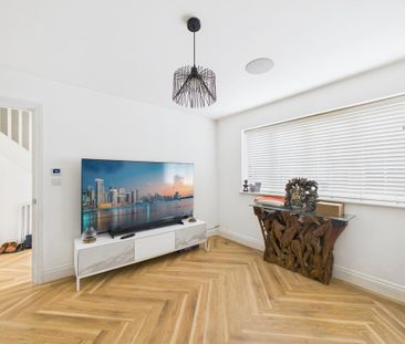 4 bedroom semi-detached house to rent - Photo 1