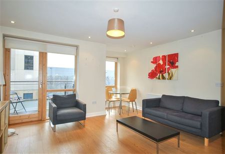 Newtown Hall, Hazelbrook Square, Whitehall Road, Churchtown, Dublin 14 - Photo 2