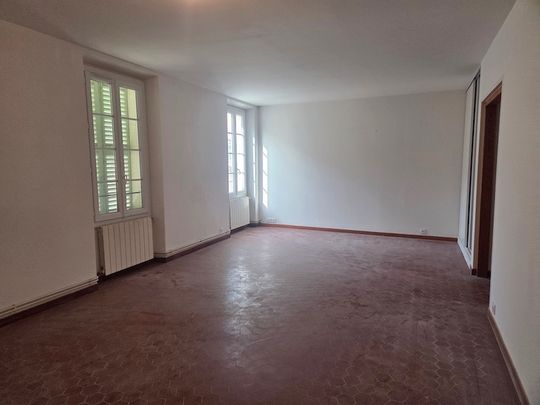Location Appartement 2 pièces 57m² - Photo 1
