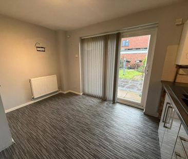 2 bedroom semi-detached house to rent - Photo 2