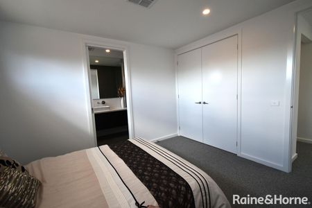 30B Lewis Street, Mckinnon, VIC 3204 - Photo 5