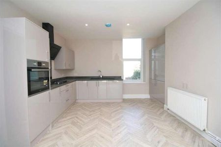 Apsley Road, Plymouth, PL4 - Photo 4