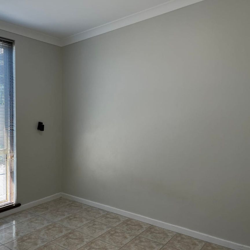 20 Wychcross Street, Westminster, WA 6061 - Photo 1