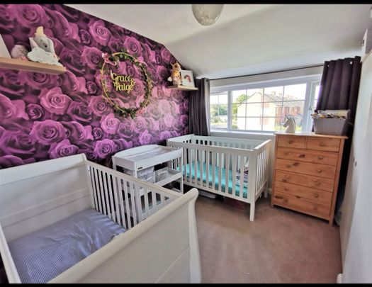 Spacious three bedroom end of terrace house in Harlow - Photo 1