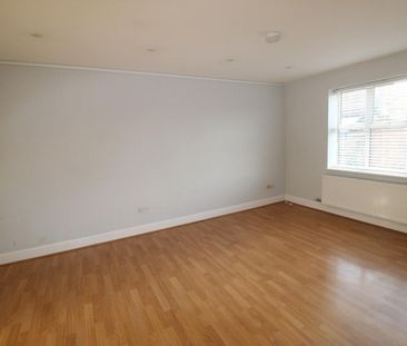2 bedroom Flat To Let - Photo 1