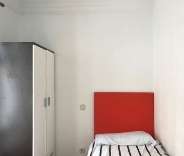 Avenida de los Toreros, Madrid, Community of Madrid 28028 - Photo 5