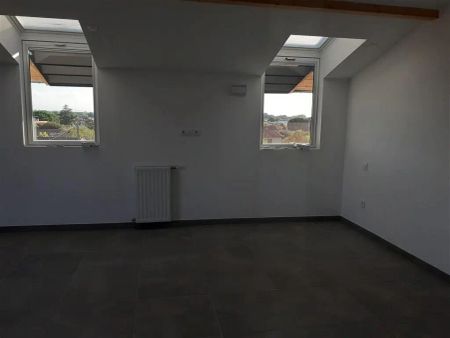 Location appartement 3 pièces - 84m² à Castelginest (31780) - Photo 2
