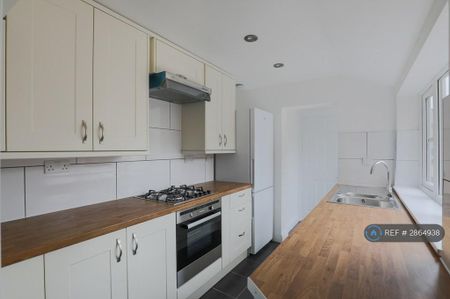2 bedroom terraced house to rent - Photo 5