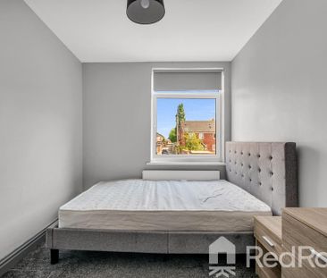 4 bedroom terraced house to rent - Photo 5