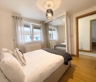 Apt 7, HOLIDAY LET, Peninsula Apartments, Causeway Street, Portrush... - Photo 6