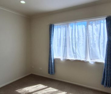 Three-Bedroom Townhouse in a Secure Gated Complex - Photo 1