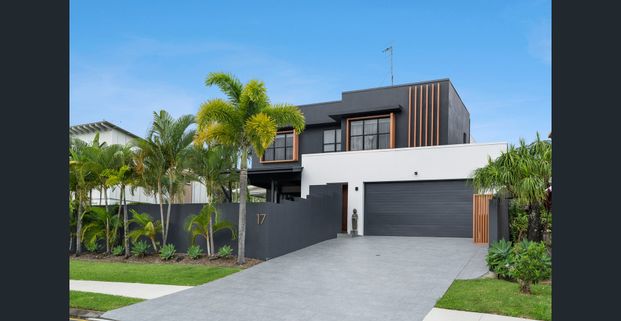 Prestige Coastal Home - Alexandra Headland Golden Triangle - Photo 1