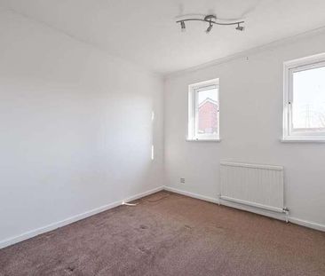 Barry Road, Beckton, E6 - Photo 1