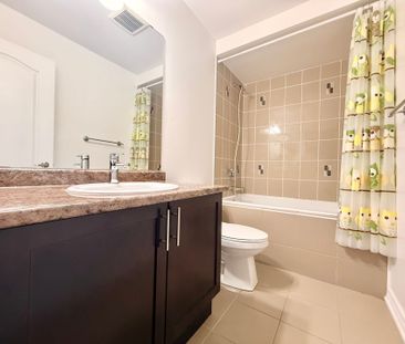 For Lease - 205 Laker Court, Newmarket, Ontario - Photo 6