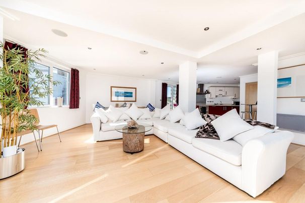 3 bedroom flat to rent - Photo 1