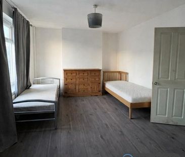 3 bedroom maisonette to rent - Photo 1