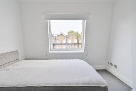 2 bedroom maisonette to rent - Photo 5