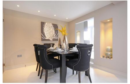 3 Bed Flat, Boydell Court, NW8 - Photo 3