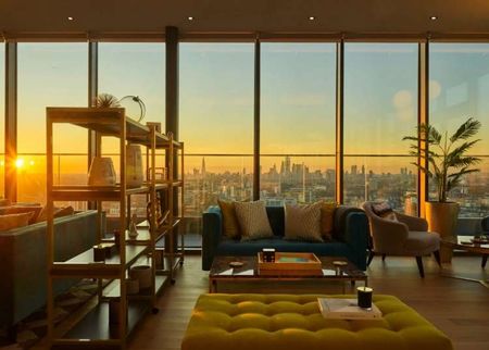 **4 WEEKS RENT FREE!!!** T&C's Apply - Move In Within 4 Weeks — 4 WEEKS RENT FREE! Apartments to rent with stunning city scape views of The City and Canary Wha - Photo 4