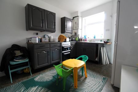 2 bedroom House for rent - Photo 4